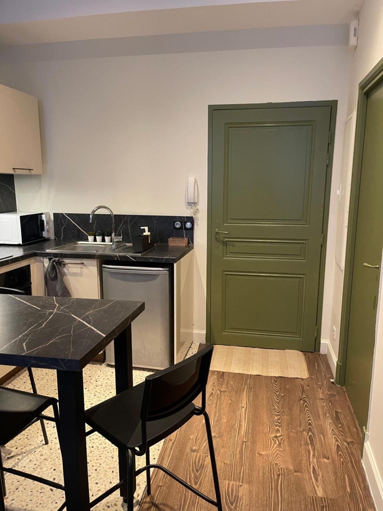 Appartement Au Coeur Du Centre Ville De Carcassonne Zewnętrze zdjęcie