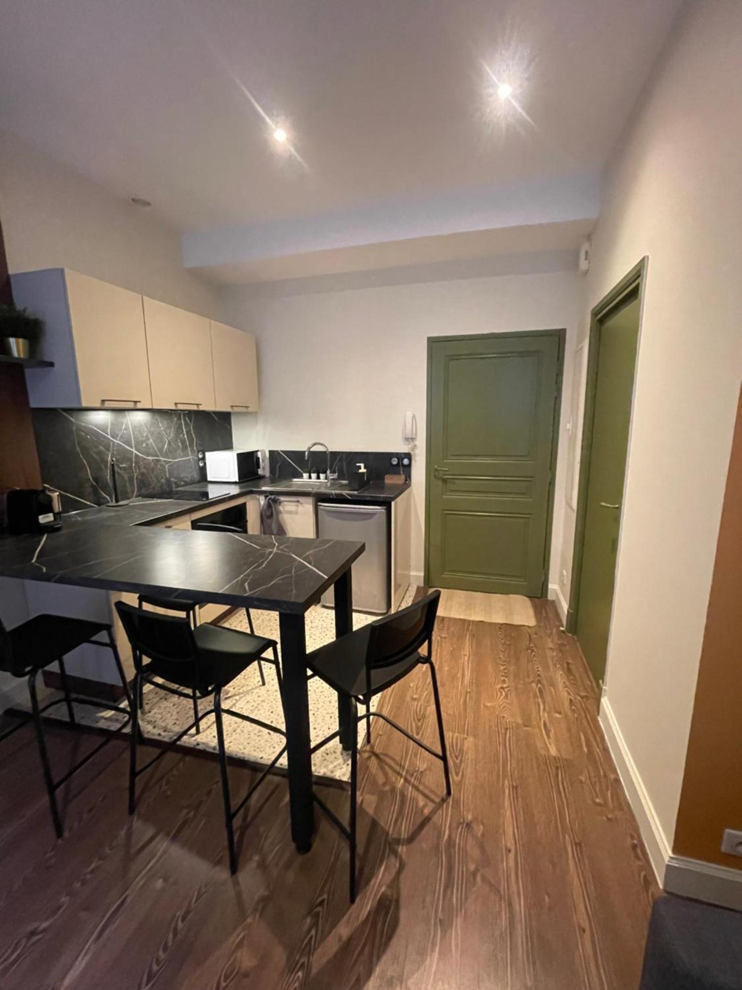 Appartement Au Coeur Du Centre Ville De Carcassonne Zewnętrze zdjęcie